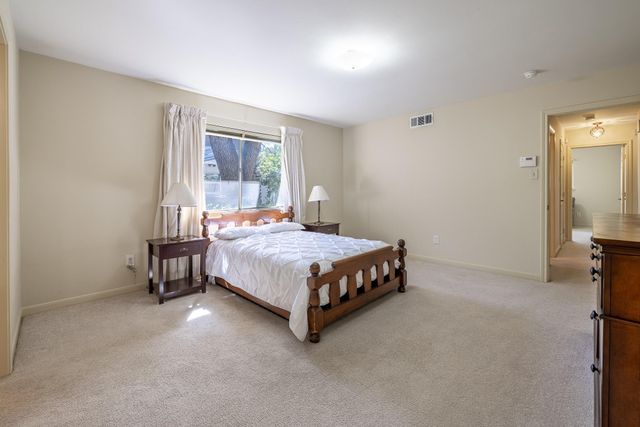 5238 Loch Lomond Drive, Houston, TX 77096