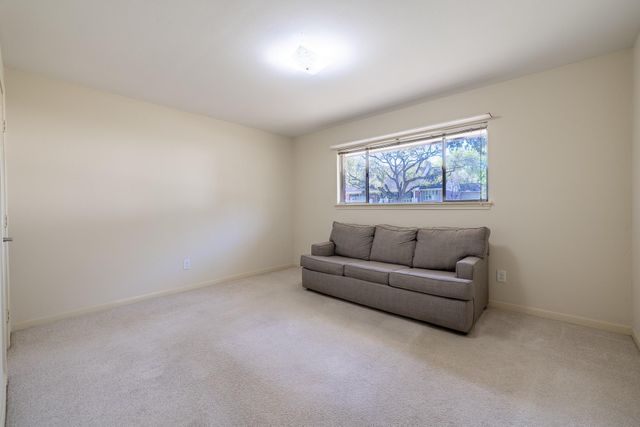 5238 Loch Lomond Drive, Houston, TX 77096