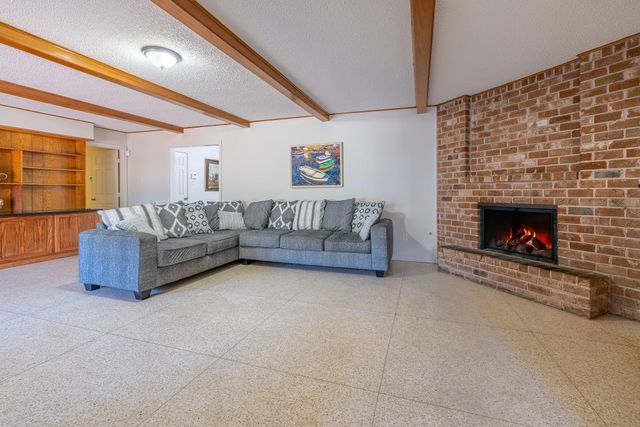 5238 Loch Lomond Drive, Houston, TX 77096