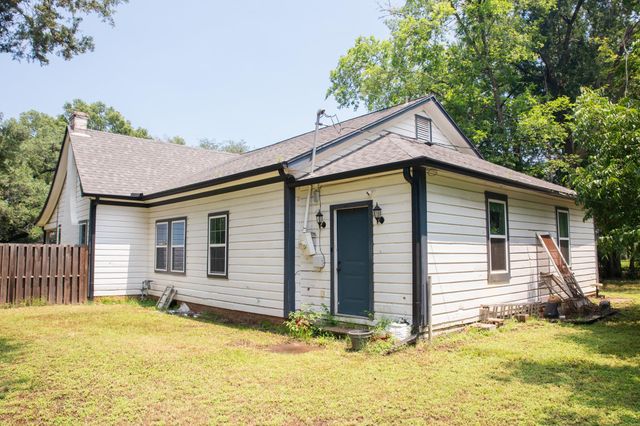 617 S 5th Street, Crockett, TX 75835