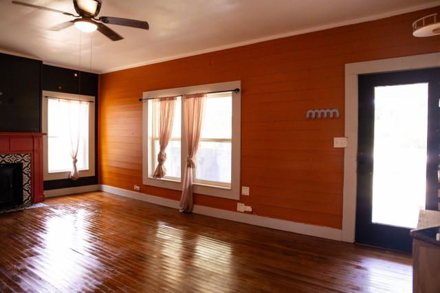617 S 5th Street, Crockett, TX 75835