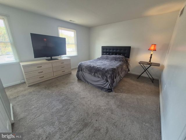 10 CARTER DR, Deptford, NJ 08096