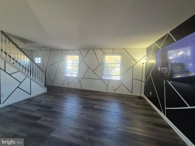 10 CARTER DR, Deptford, NJ 08096