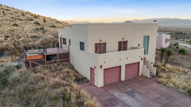 1018 Matewan Dr, Alpine, TX 79830