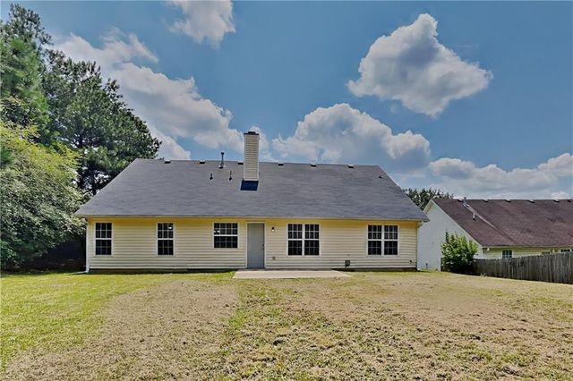 1096 Sham Pointe Drive, Lawrenceville, GA 30043