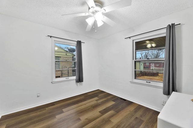 2431 N Somerset Ave, Wichita, KS 67204