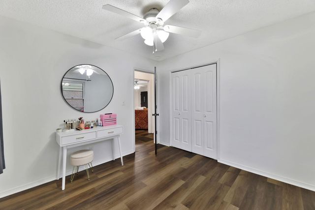 2431 N Somerset Ave, Wichita, KS 67204