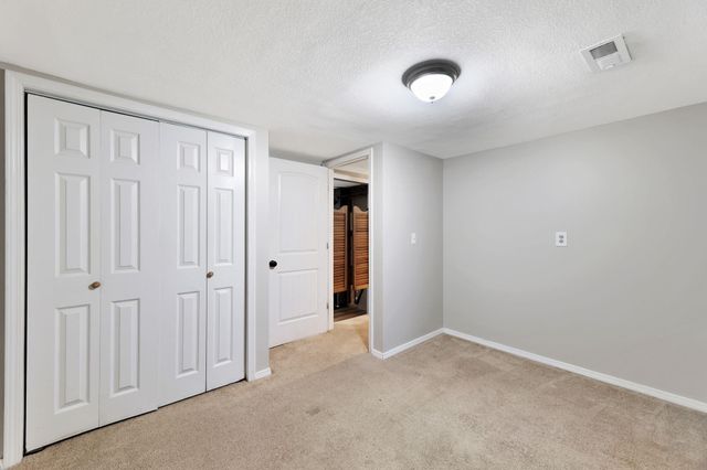 2431 N Somerset Ave, Wichita, KS 67204