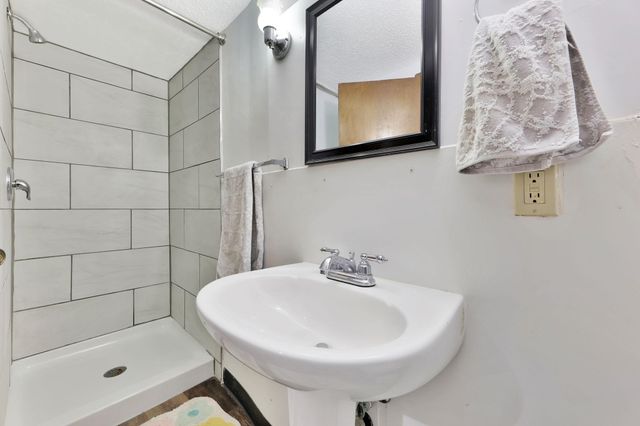 2431 N Somerset Ave, Wichita, KS 67204