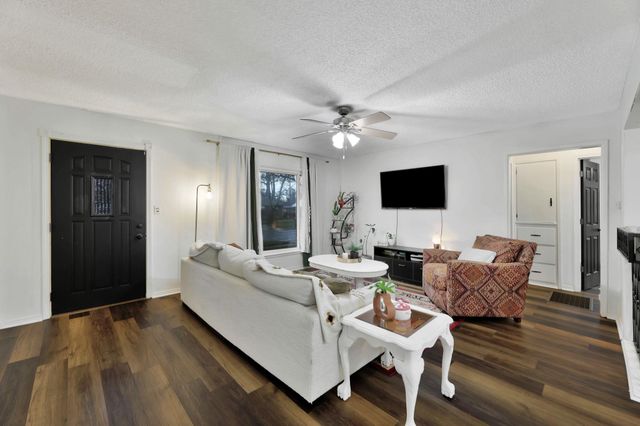 2431 N Somerset Ave, Wichita, KS 67204