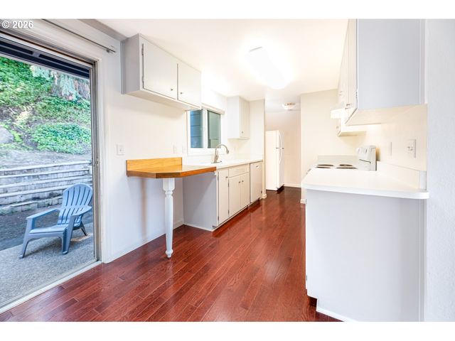 4865 WHITEAKER St, Eugene, OR 97405