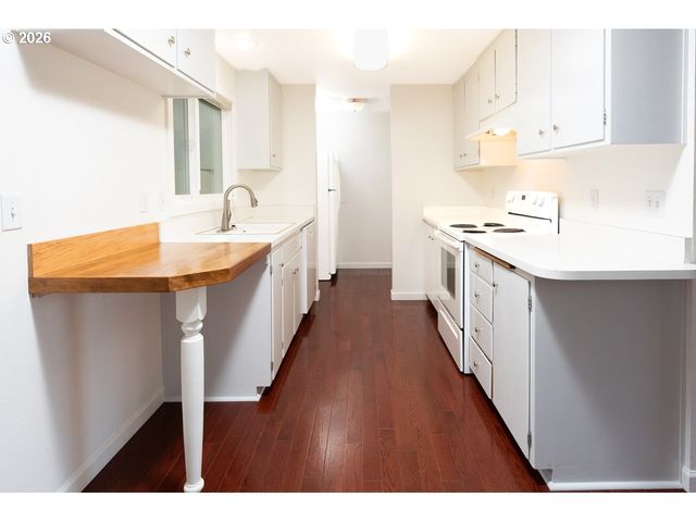 4865 WHITEAKER St, Eugene, OR 97405