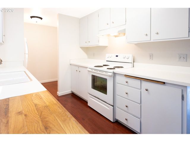 4865 WHITEAKER St, Eugene, OR 97405