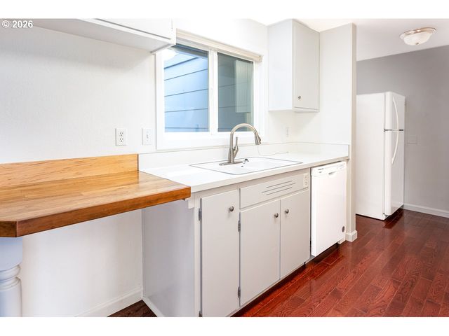 4865 WHITEAKER St, Eugene, OR 97405