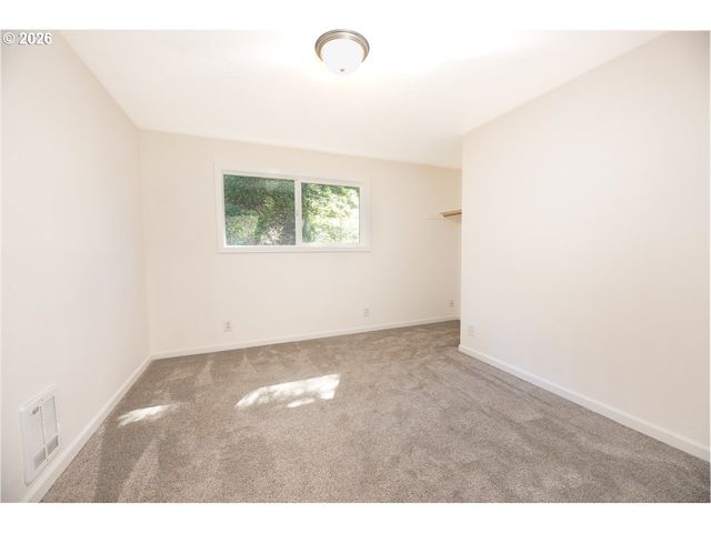 4865 WHITEAKER St, Eugene, OR 97405