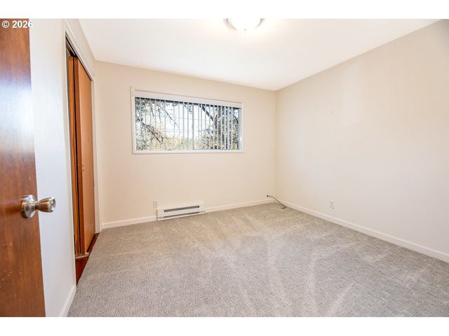 4865 WHITEAKER St, Eugene, OR 97405