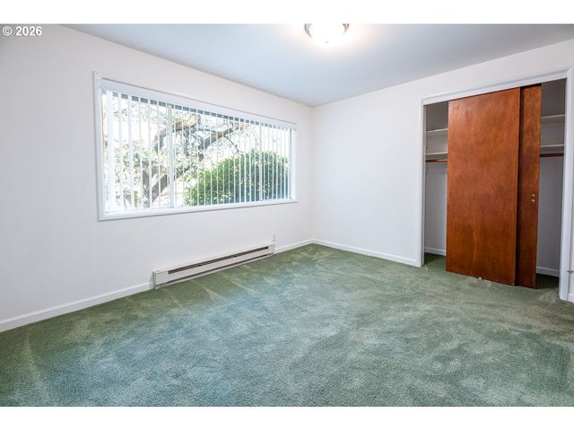 4865 WHITEAKER St, Eugene, OR 97405