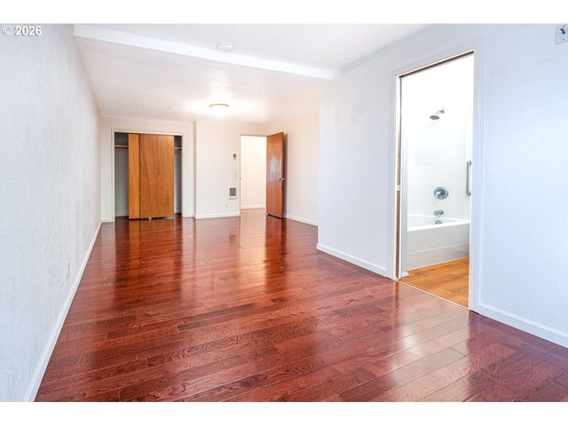 4865 WHITEAKER St, Eugene, OR 97405