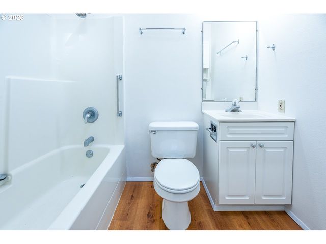 4865 WHITEAKER St, Eugene, OR 97405