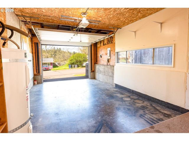 4865 WHITEAKER St, Eugene, OR 97405