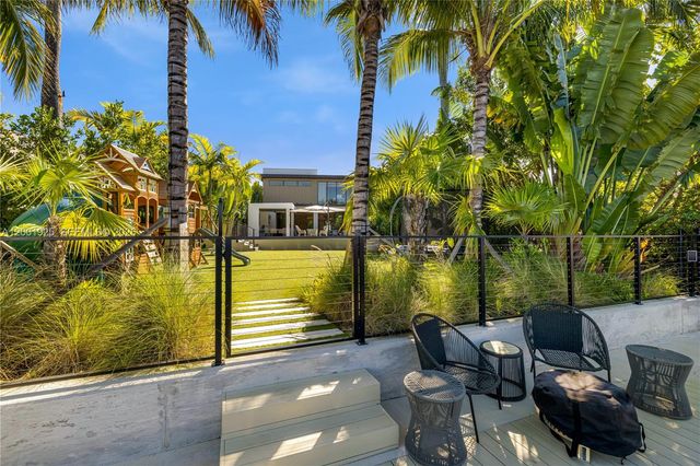 707 NE 77th Street, Miami, FL 33138