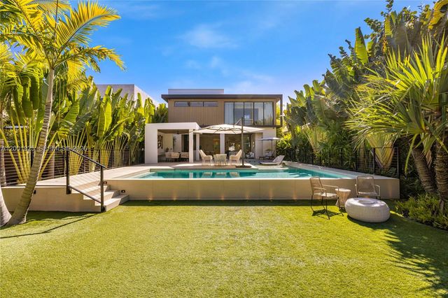 707 NE 77th Street, Miami, FL 33138