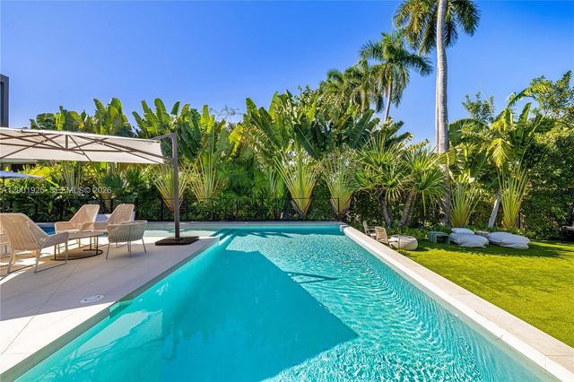 707 NE 77th Street, Miami, FL 33138