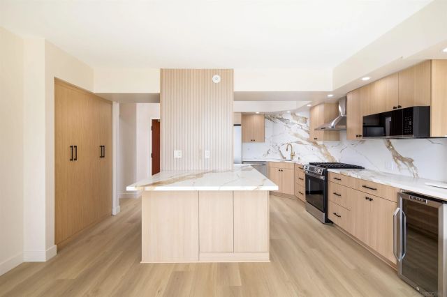 500 W Harbor Blvd 808, San Diego, CA 92101