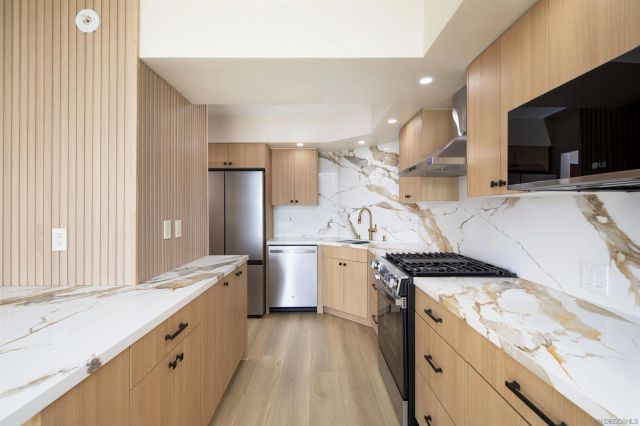 500 W Harbor Blvd 808, San Diego, CA 92101