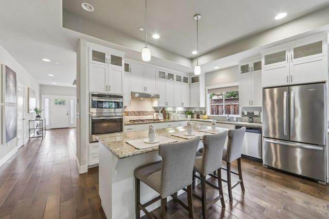 15 Colleen Way, Campbell, CA 95008