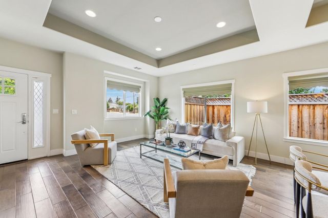 15 Colleen Way, Campbell, CA 95008