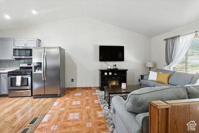 136 S 200 W, Wellsville, UT 84339