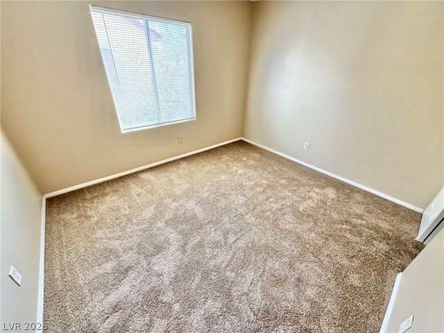 8121 Retriever Avenue, Las Vegas, NV 89147
