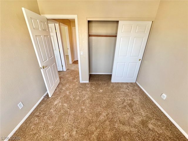 8121 Retriever Avenue, Las Vegas, NV 89147