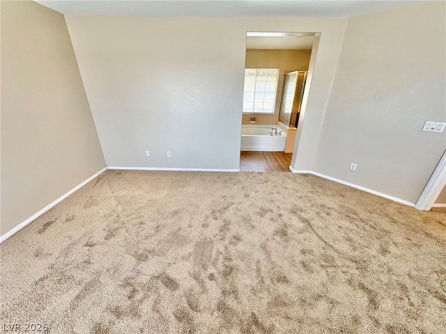 8121 Retriever Avenue, Las Vegas, NV 89147