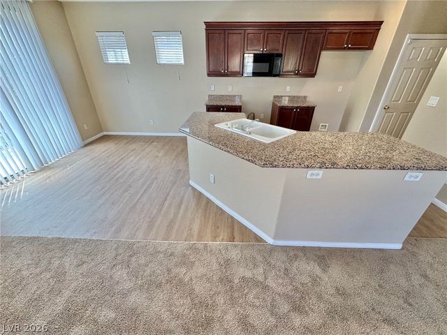 8121 Retriever Avenue, Las Vegas, NV 89147