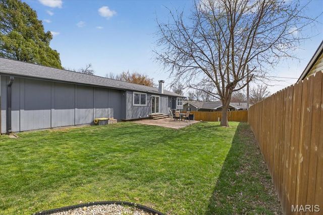 423 Quentin Drive, St Charles, MO 63301