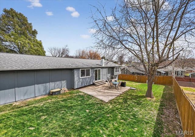 423 Quentin Drive, St Charles, MO 63301