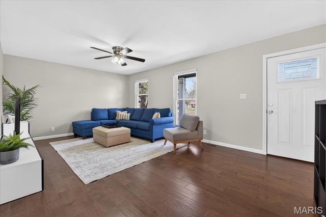 423 Quentin Drive, St Charles, MO 63301