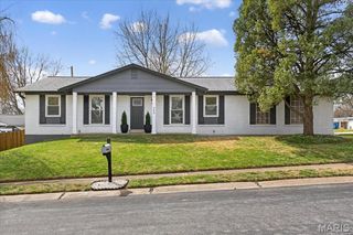 423 Quentin Drive, St Charles, MO 63301