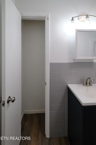 2107 Tipton Station Rd, Knoxville, TN 37920