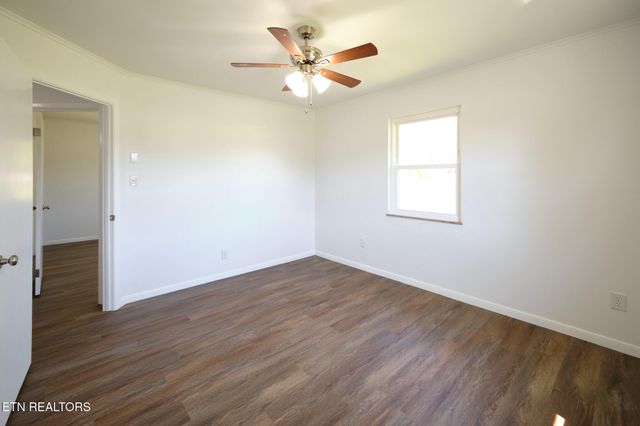 2107 Tipton Station Rd, Knoxville, TN 37920