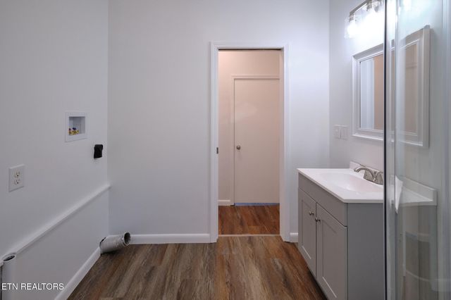 2107 Tipton Station Rd, Knoxville, TN 37920