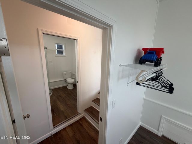 2107 Tipton Station Rd, Knoxville, TN 37920