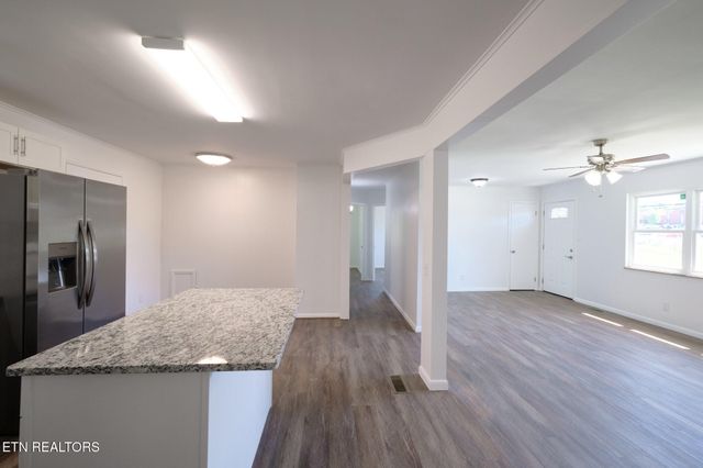 2107 Tipton Station Rd, Knoxville, TN 37920