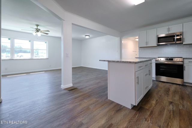 2107 Tipton Station Rd, Knoxville, TN 37920