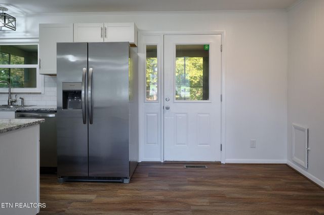 2107 Tipton Station Rd, Knoxville, TN 37920