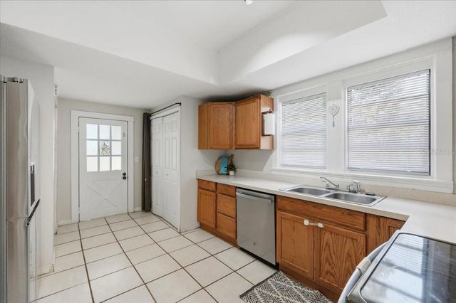 1950 RICHMOND ROAD, Lakeland, FL 33803