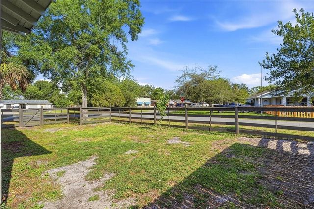 1950 RICHMOND ROAD, Lakeland, FL 33803