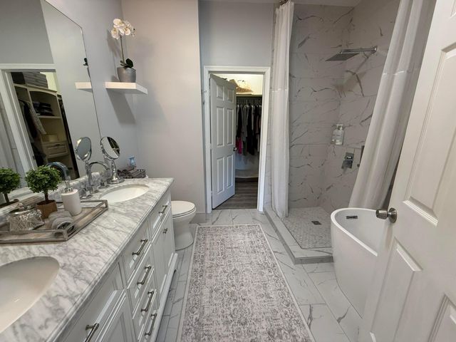 1560 SE Hampshire Way 204, Stuart, FL 34994